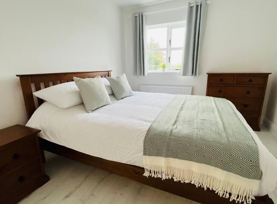 Private Apartment One On Lough Corrib, Oughterard Galway Exterior photo